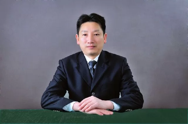 周信华